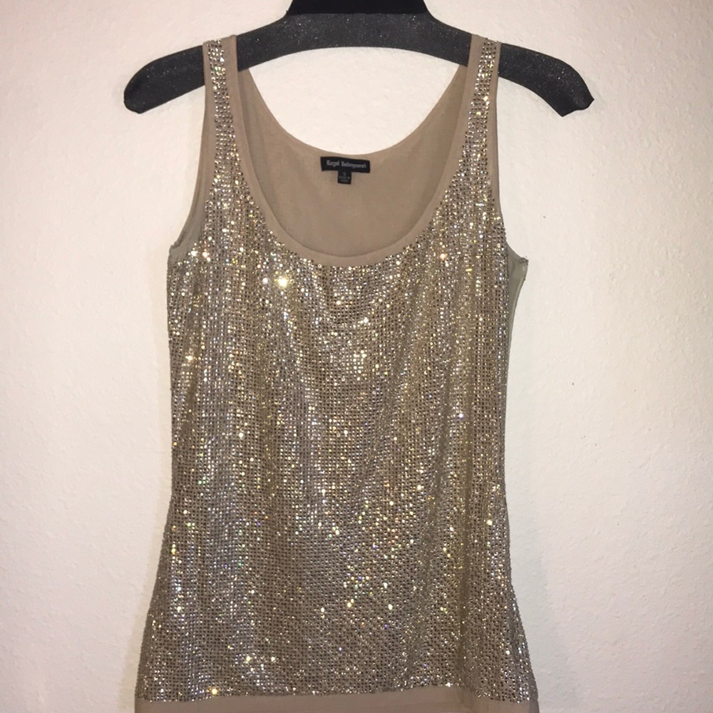 Royal underground crystal tank